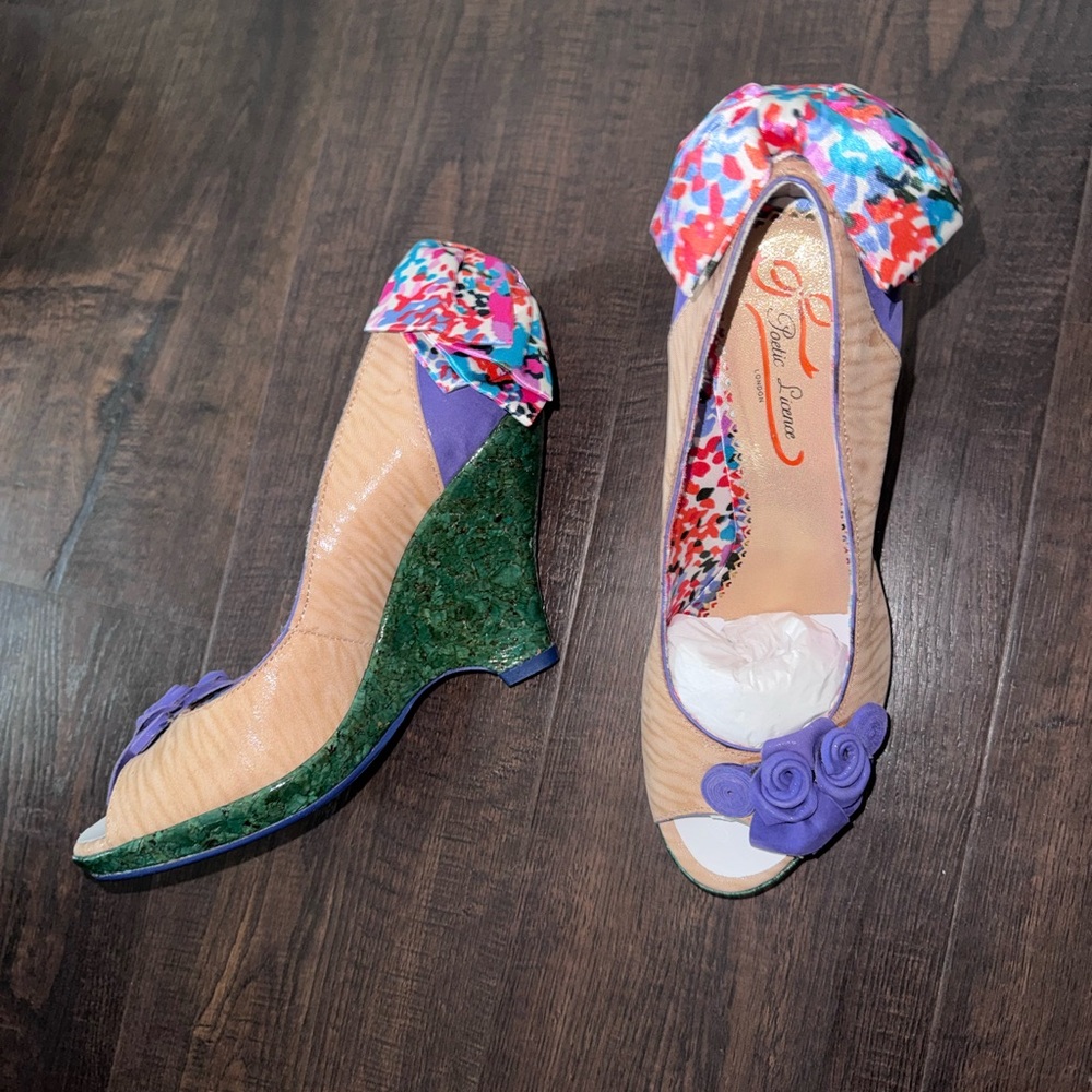 Poetic License Irregular Choice Cutie Pie Flower Bow Back Size 7/Eur 38